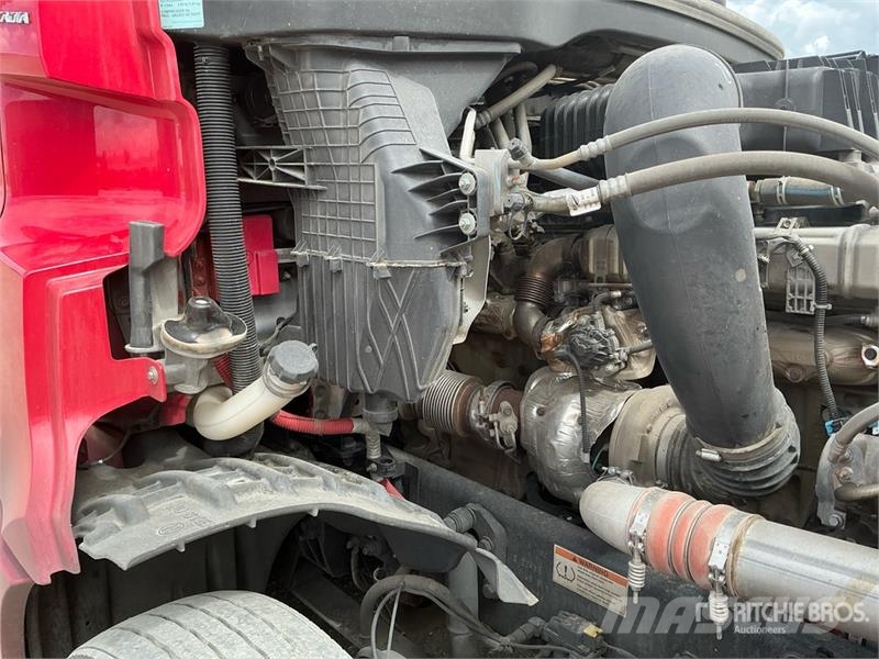 Freightliner Cascadia 126 6x4 T/A Sleeper Truck Tractor Тягачі