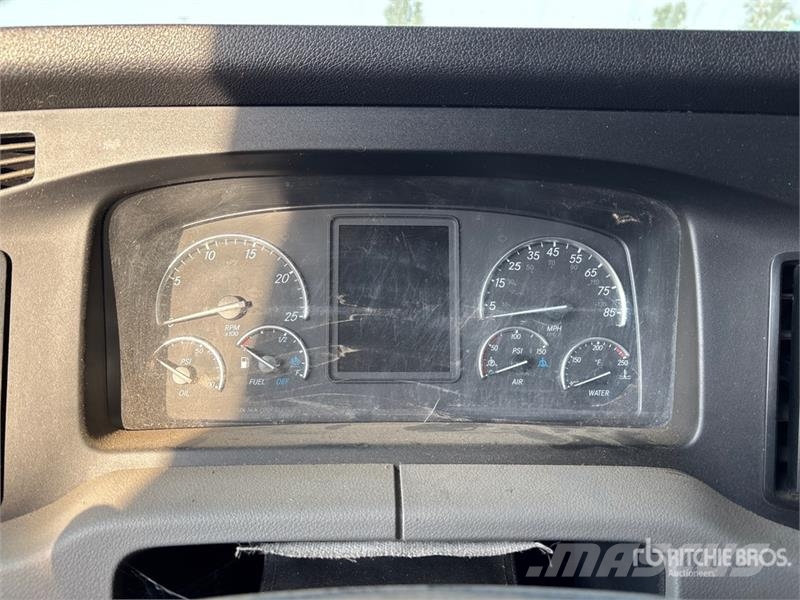 Freightliner Cascadia 126 Truck Tractor Units