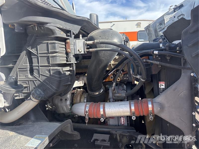 Freightliner Cascadia 113 Truck Tractor Units