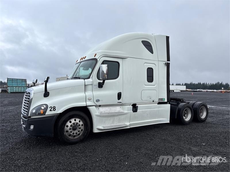 Freightliner Cascadia 125 T/A Sleeper Truck Tractor Naudoti vilkikai
