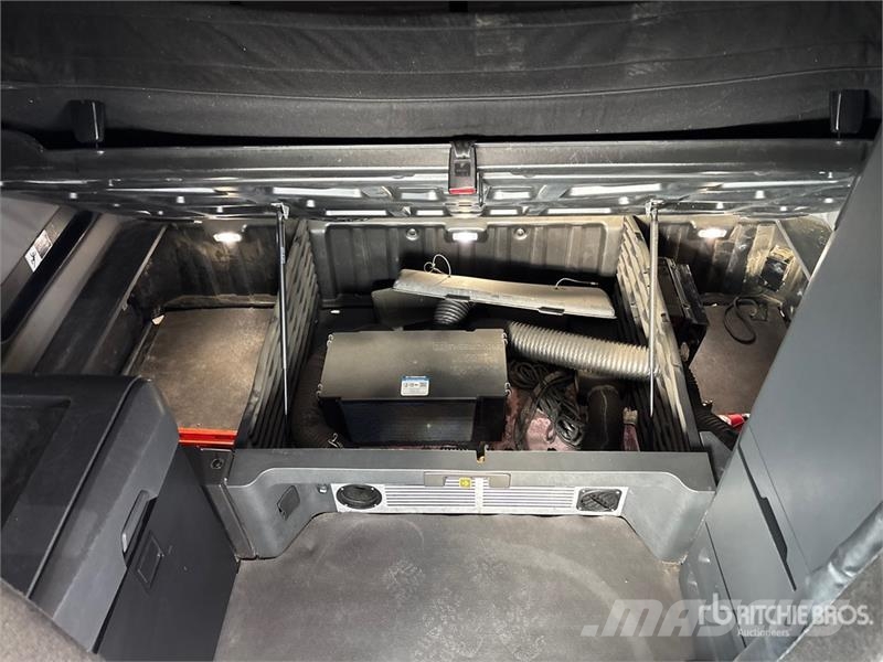 Freightliner Cascadia 126 6x4 T/A Sleeper Truck Tractor 트랙터 유닛