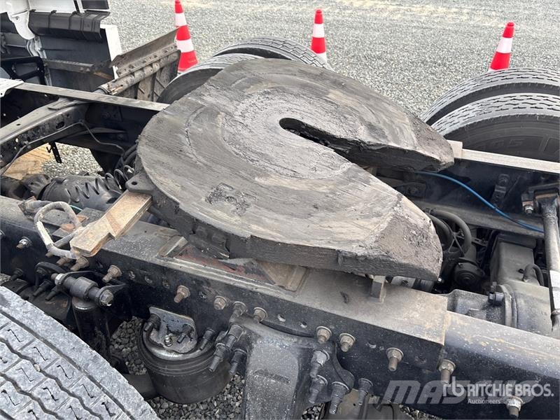 Freightliner Cascadia 125 6x4 T/A Sleeper Truck Tractor Vilcēji