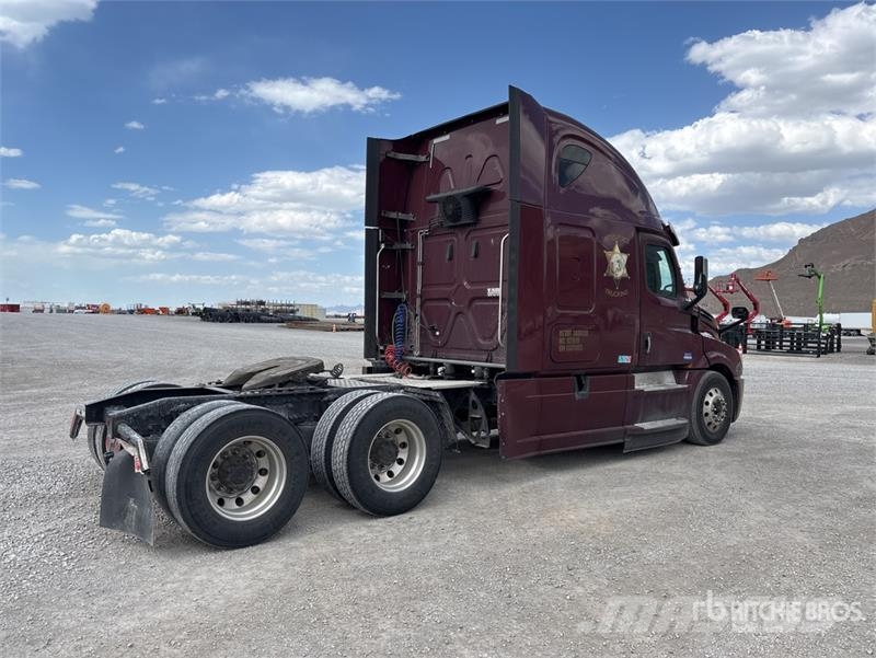 Freightliner Cascadia 126 6x4 T/A Sleeper Truck Tractor Motrici e Trattori Stradali