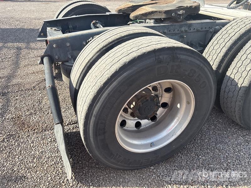 Freightliner Cascadia 125 6x4 T/A Sleeper Truck Tractor Tracteur routier