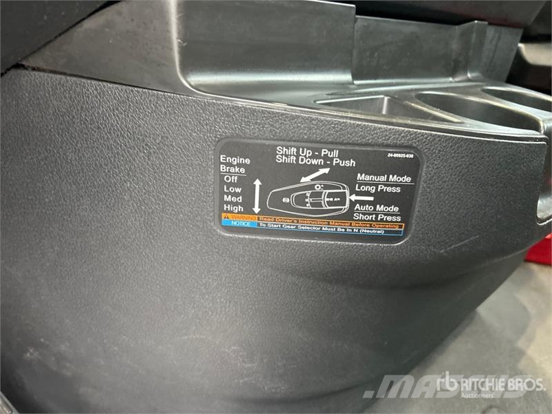 Freightliner Cascadia 116 وحدات الجر
