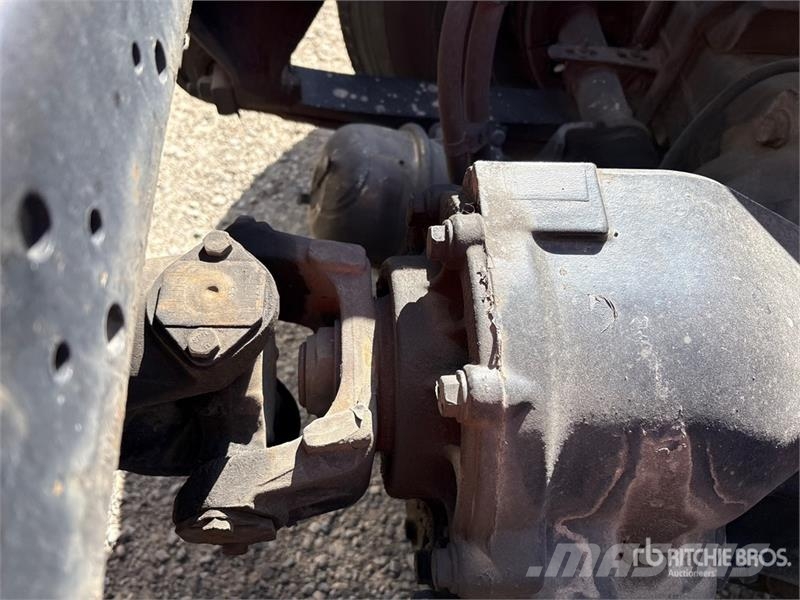 Freightliner Cascadia 125 6x4 T/A Sleeper Truck Tractor Тягачі