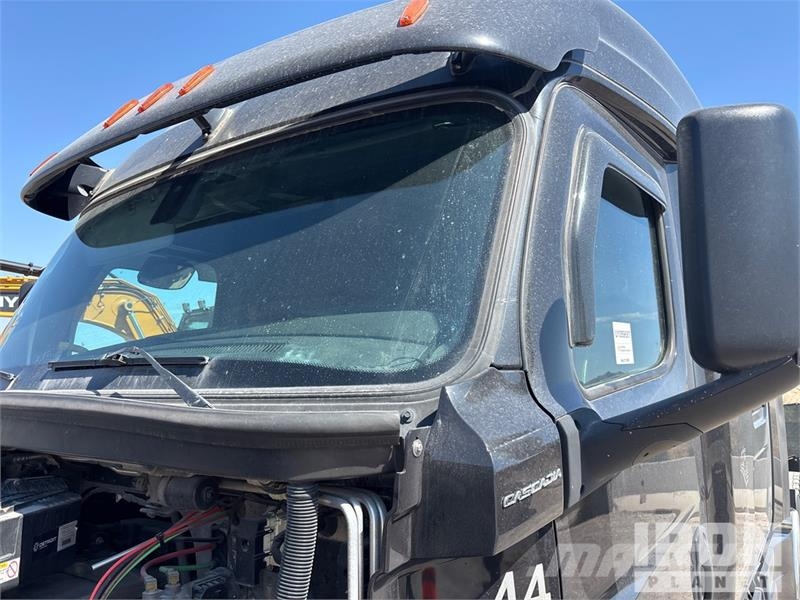 Freightliner Cascadia 126 Cabezas tractoras