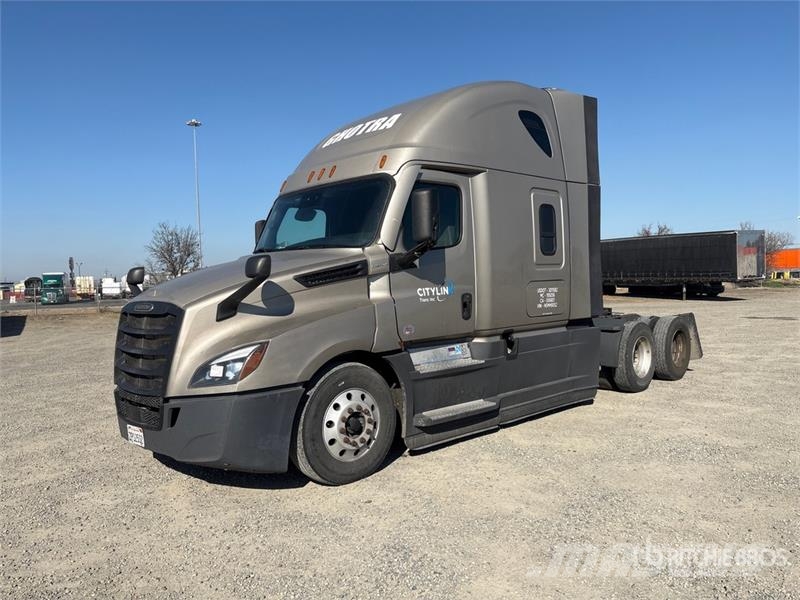 Freightliner Cascadia 126 6x4 T/A Sleeper Truck Tractor Trækkere