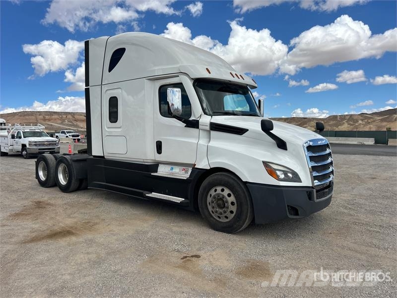 Freightliner Cascadia 126 6x4 T/A Sleeper Truck Tractor Τράκτορες