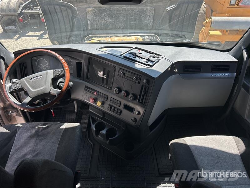 Freightliner Cascadia 126 Prime Movers