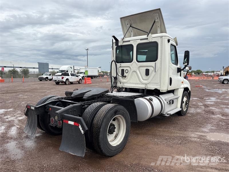 Freightliner Cascadia 125 Nyergesvontatók