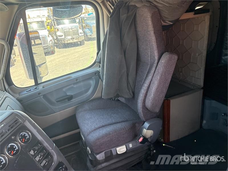 Freightliner Cascadia 125 Vlačilci
