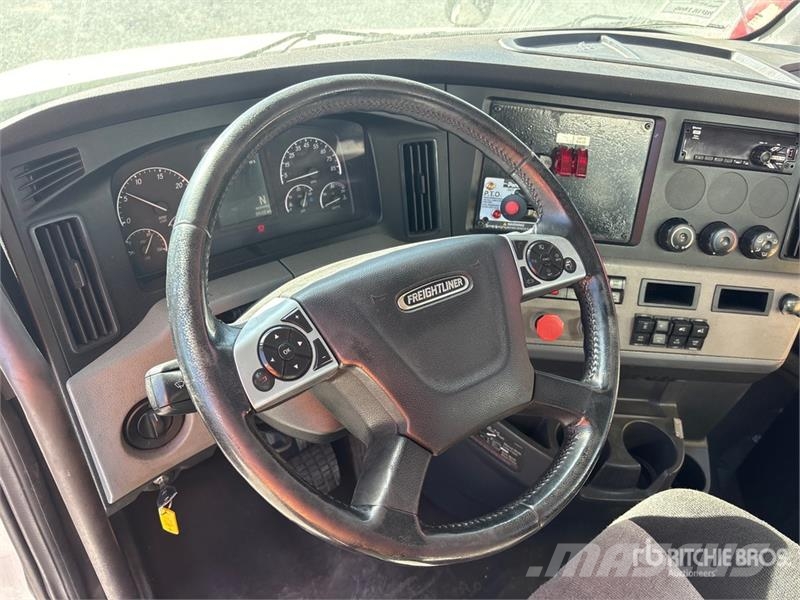 Freightliner Cascadia 126 Kipper