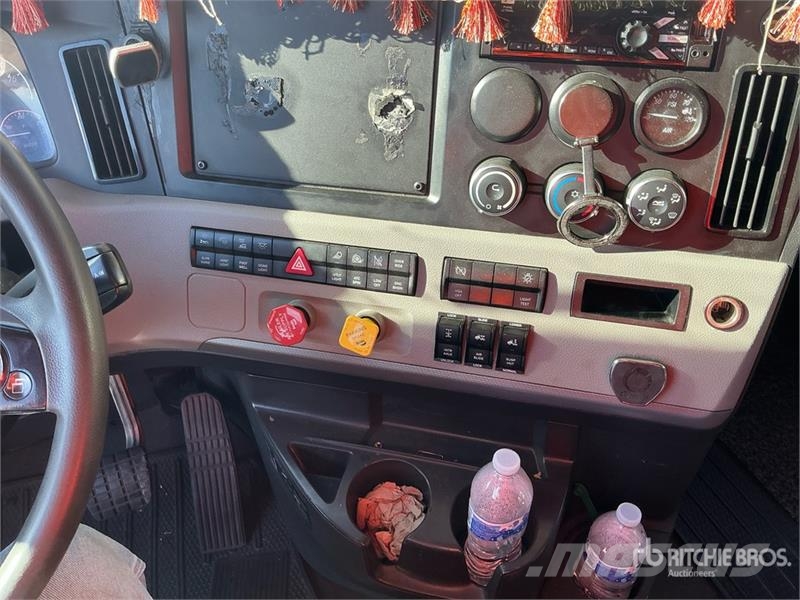 Freightliner Cascadia 126 Tractor Units