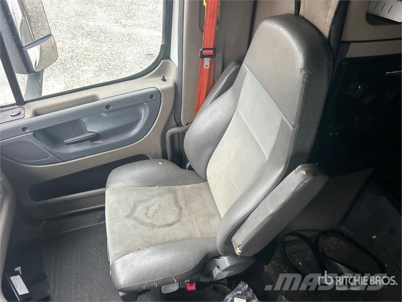 Freightliner Cascadia 125 Tractor Units