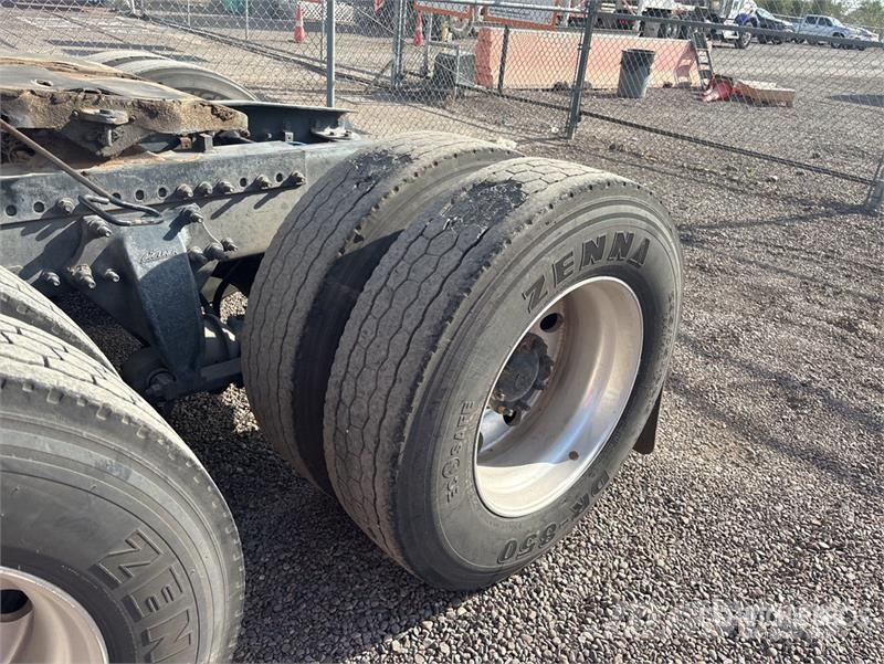 Freightliner Cascadia 125 6x4 T/A Sleeper Truck Tractor Tracteur routier