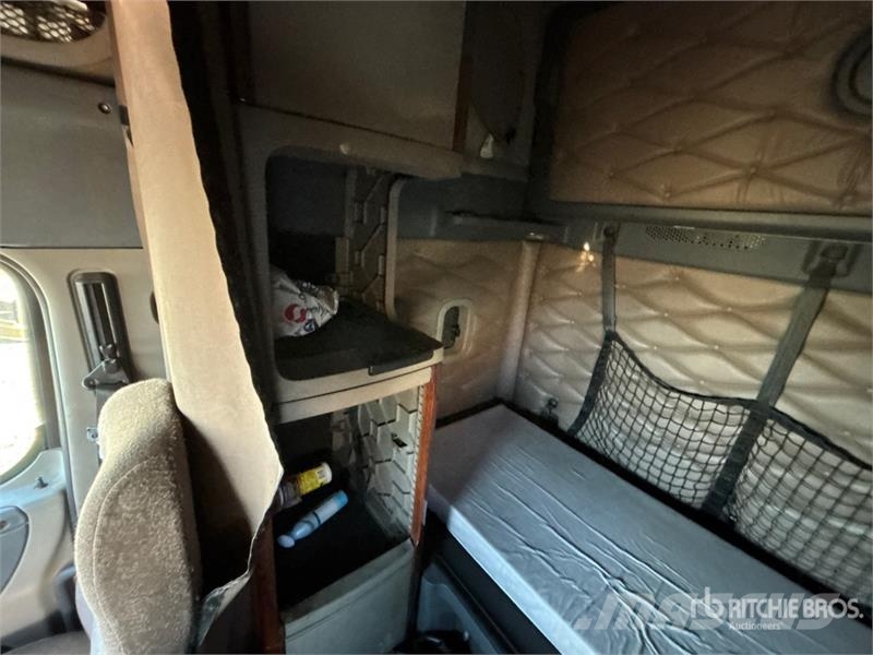 Freightliner Cascadia 125 Vilcēji