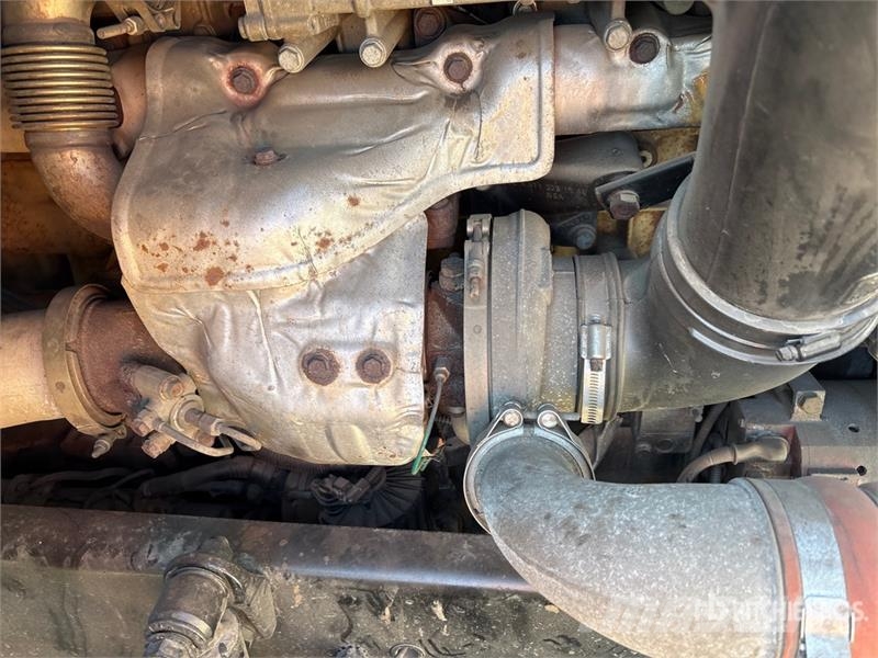 Freightliner Cascadia 125 6x4 Roll-Off Truck (Inoperable) شاحنات لوادر