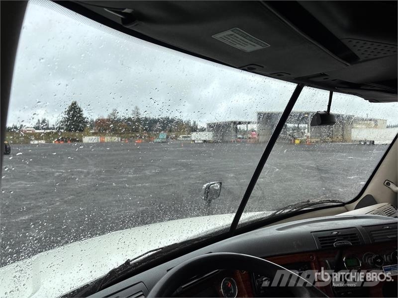 Freightliner Cascadia 125 T/A Sleeper Truck Tractor Naudoti vilkikai