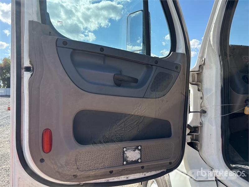 Freightliner Cascadia 125 Тягачі