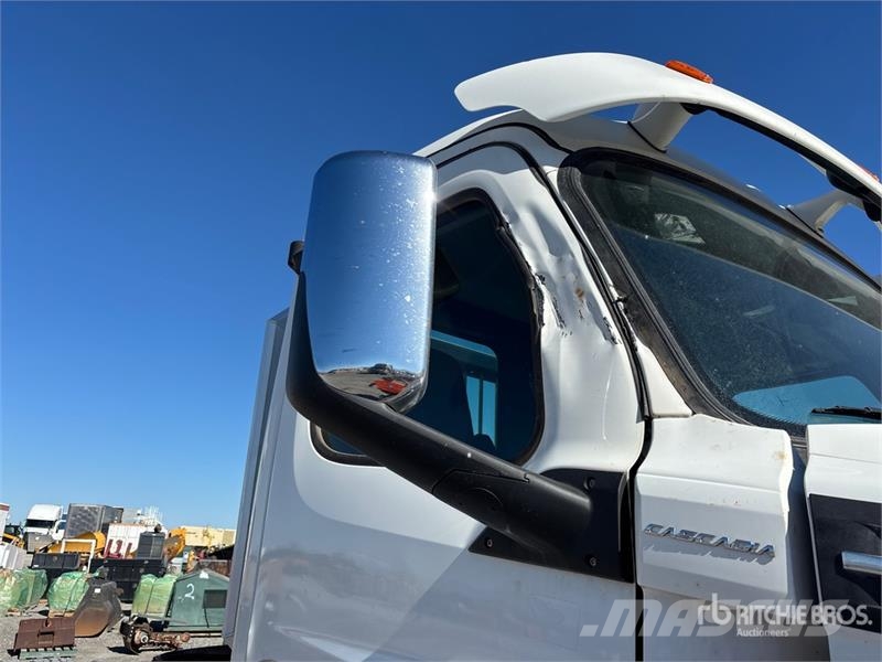 Freightliner Cascadia 126 Dragbilar