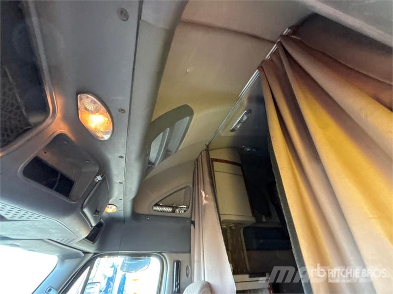 Freightliner Cascadia 125 Vilcēji