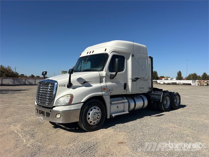 Freightliner Cascadia 125 6x4 T/A Sleeper Truck Tractor Motrici e Trattori Stradali
