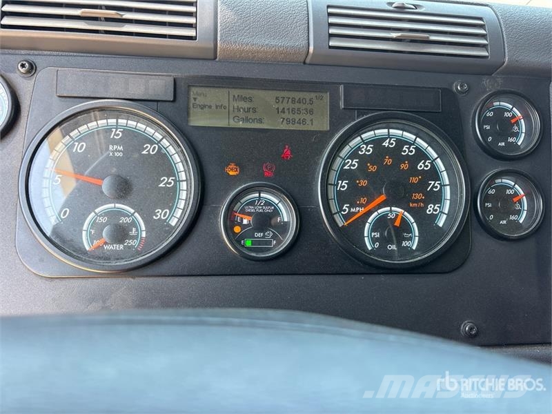 Freightliner Cascadia 125 6x4 T/A Sleeper Truck Tractor Sattelzugmaschinen