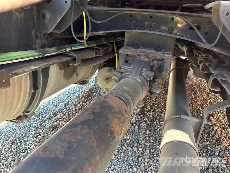 Freightliner Cascadia 126 6x4 T/A Sleeper Truck Tractor وحدات الجر