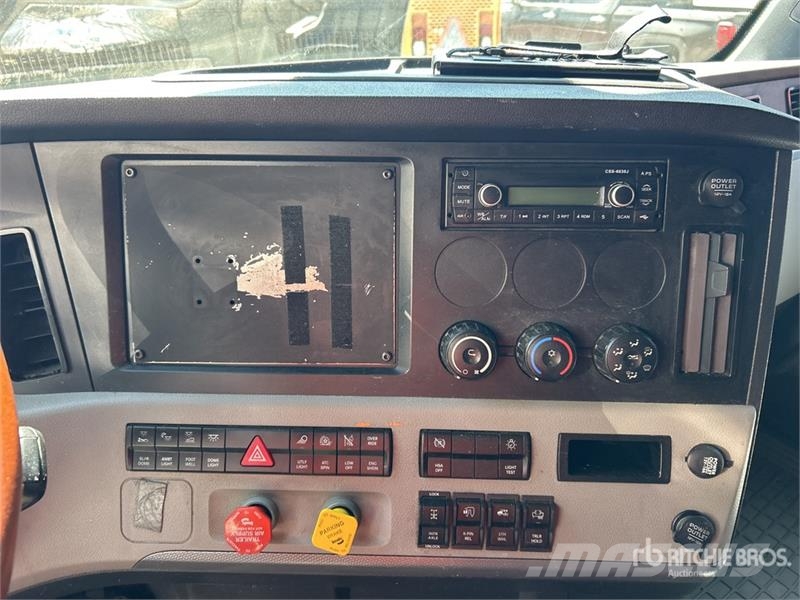 Freightliner Cascadia 126 Prime Movers