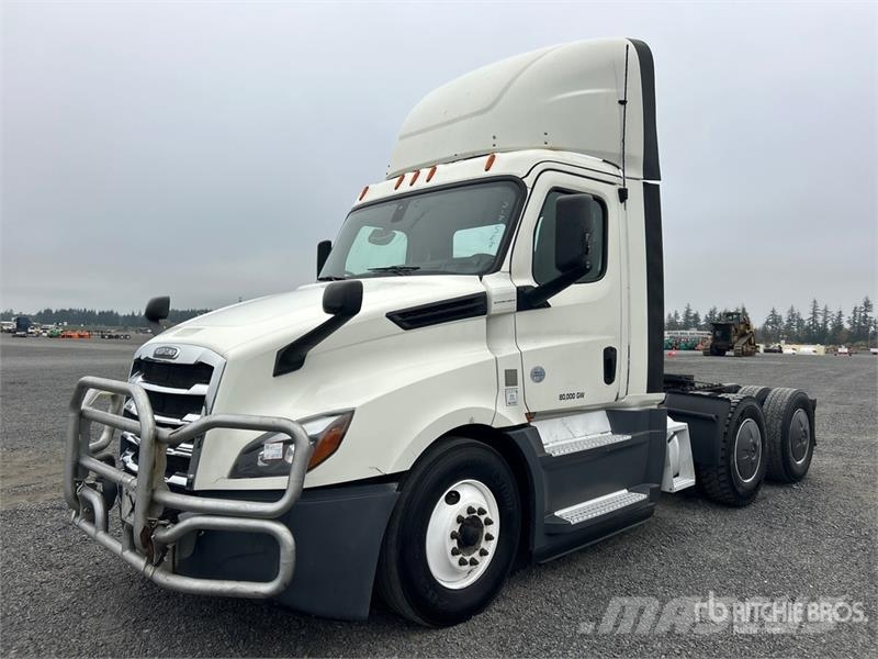 Freightliner Cascadia 126 وحدات الجر