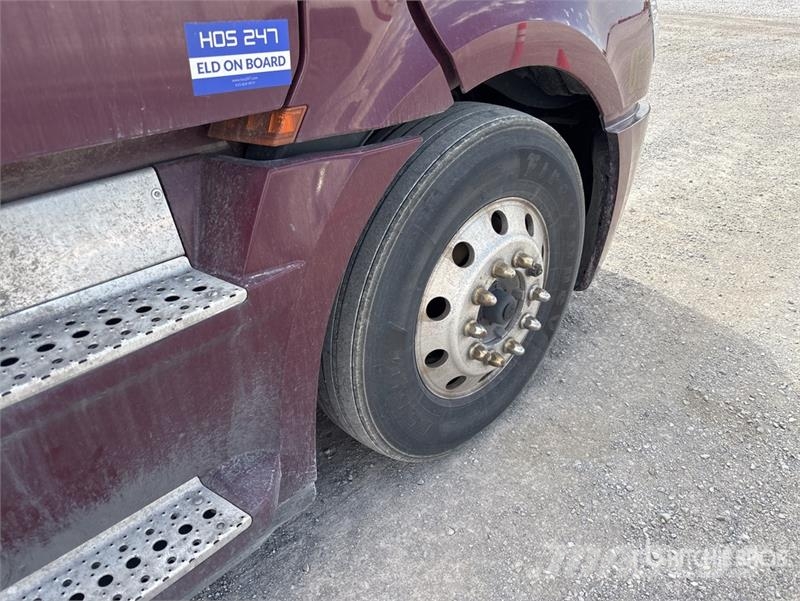 Freightliner Cascadia 126 6x4 T/A Sleeper Truck Tractor Motrici e Trattori Stradali