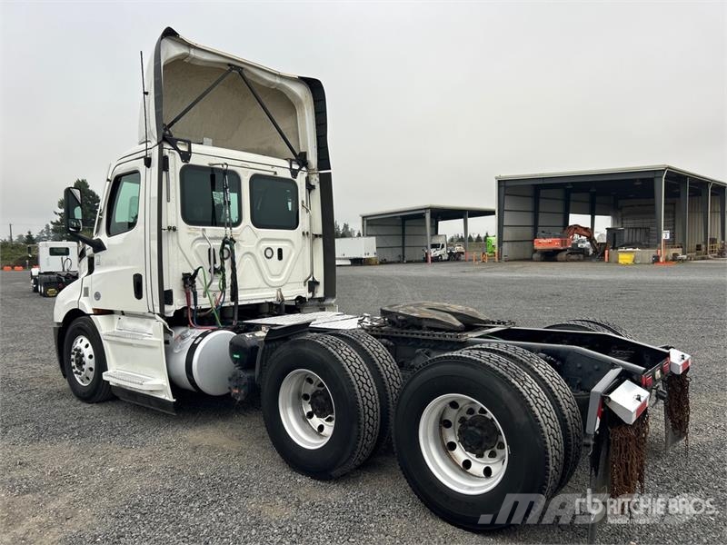 Freightliner Cascadia 116 وحدات الجر