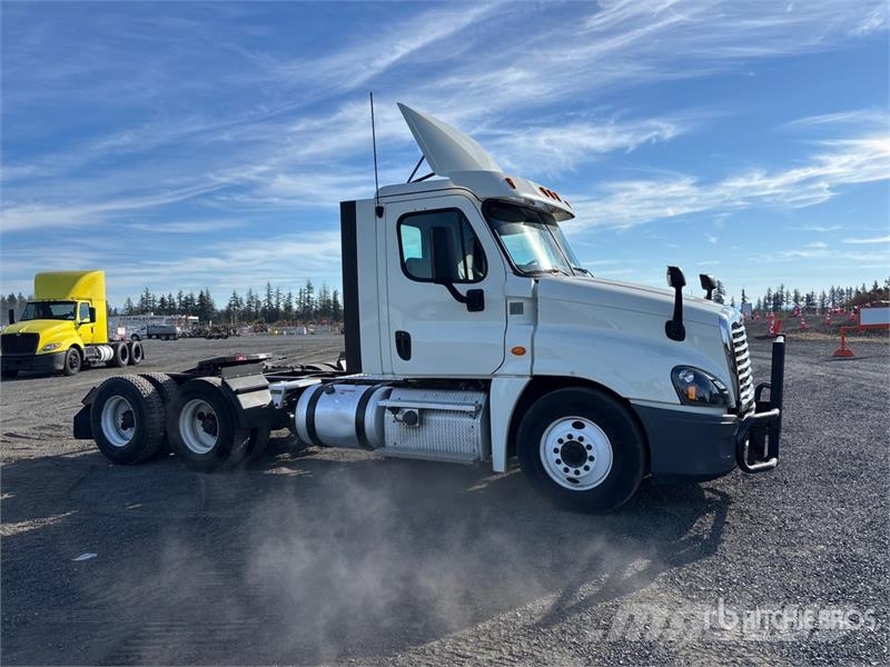 Freightliner Cascadia 125 Vlačilci