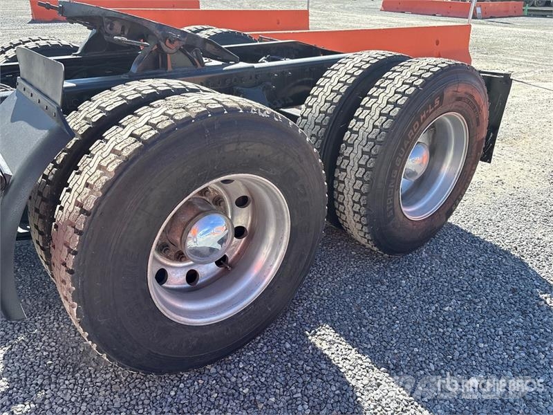 Freightliner Cascadia 125 6x4 T/A Sleeper Truck Tractor Motrici e Trattori Stradali