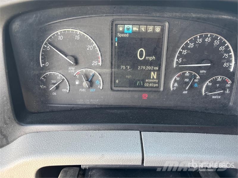 Freightliner Cascadia 116 Tractor Units