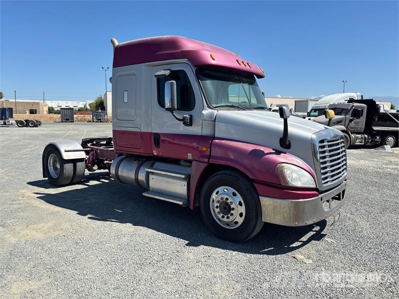 Freightliner Cascadia 125 Prime Movers
