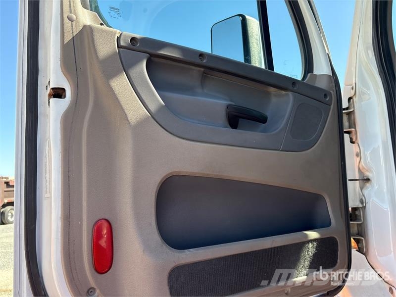Freightliner Cascadia 125 Vlačilci