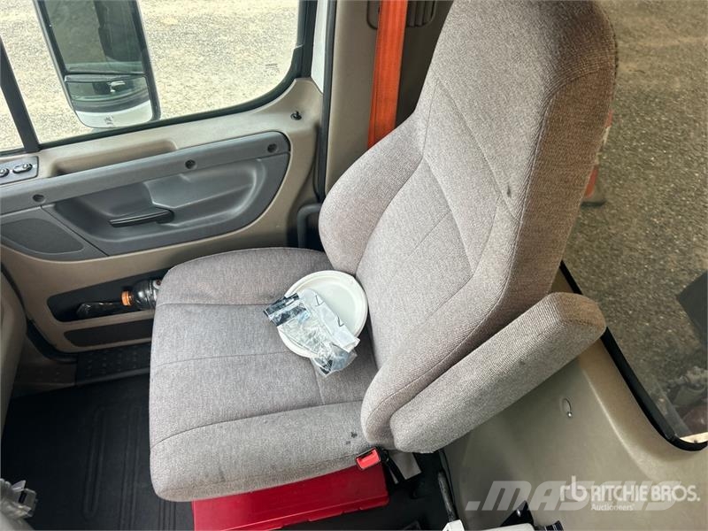 Freightliner Cascadia 125 Тягачі