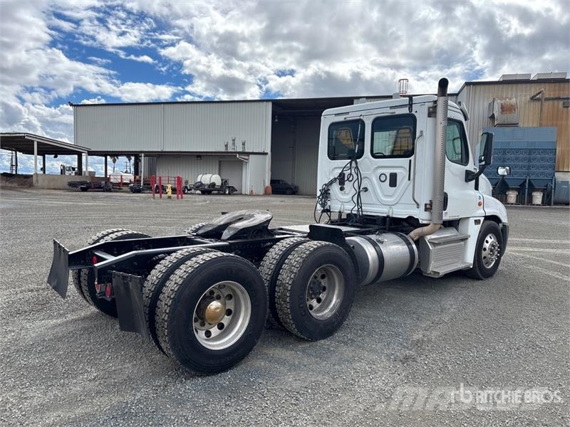 Freightliner Cascadia 125 Седельные тягачи