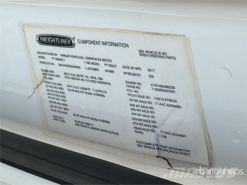 Freightliner Cascadia 126 Autotractoare