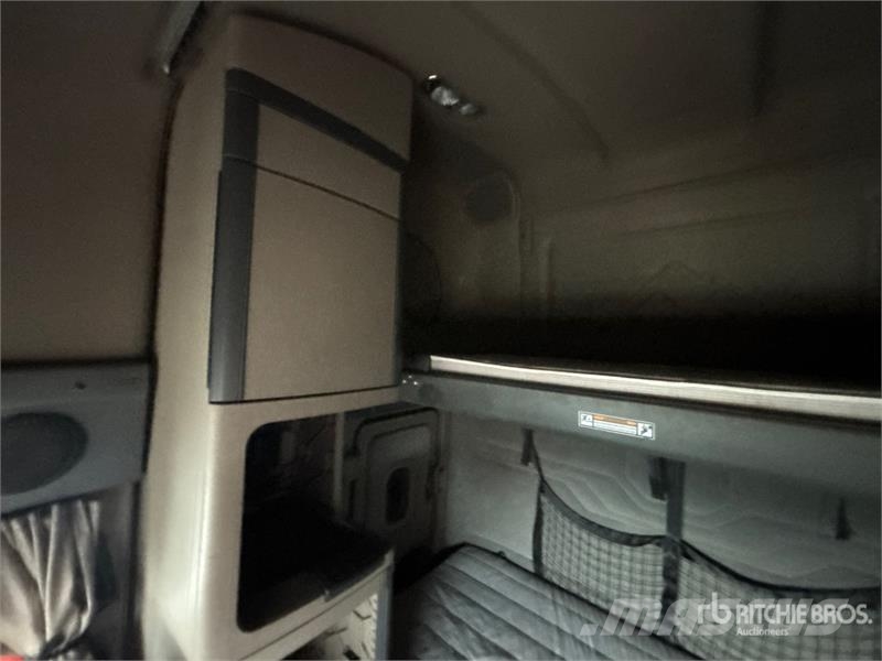 Freightliner Cascadia 125 Vetopöytäautot
