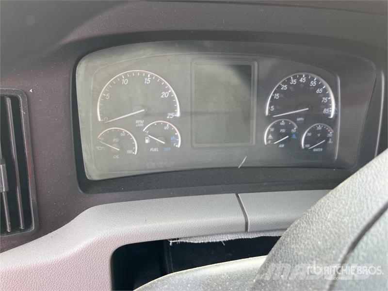 Freightliner Cascadia 126 Autotractoare