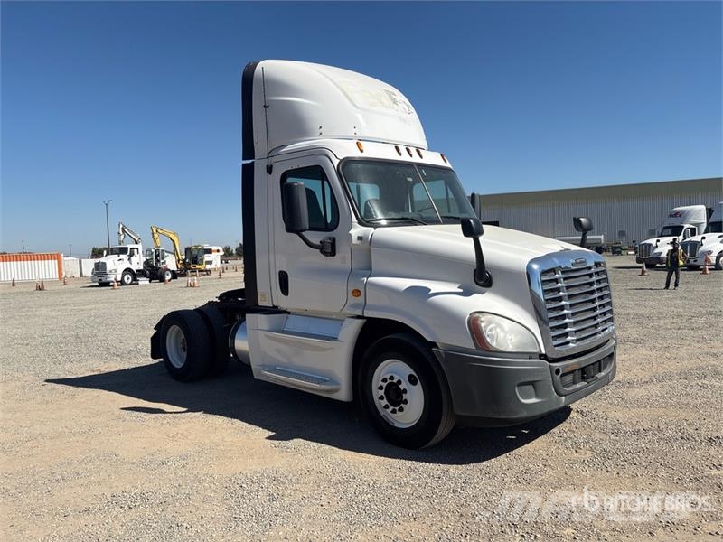 Freightliner Cascadia 125 Vlačilci