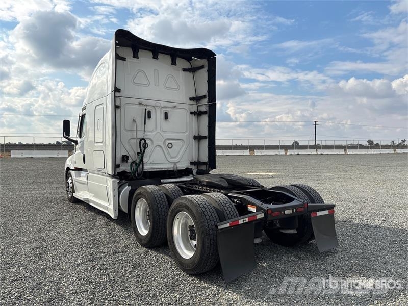 Freightliner Cascadia 126 Vilcēji