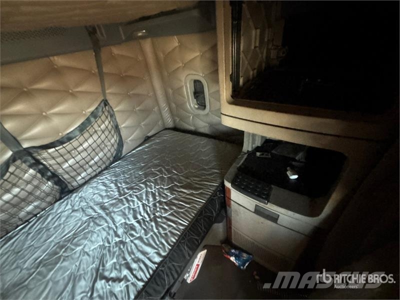 Freightliner Cascadia 113 Vlačilci