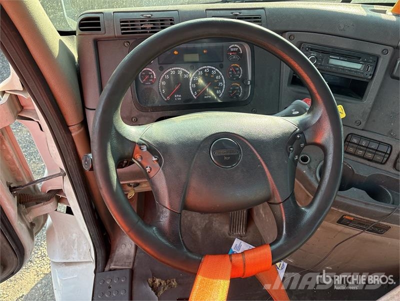 Freightliner Cascadia 113 Çekiciler