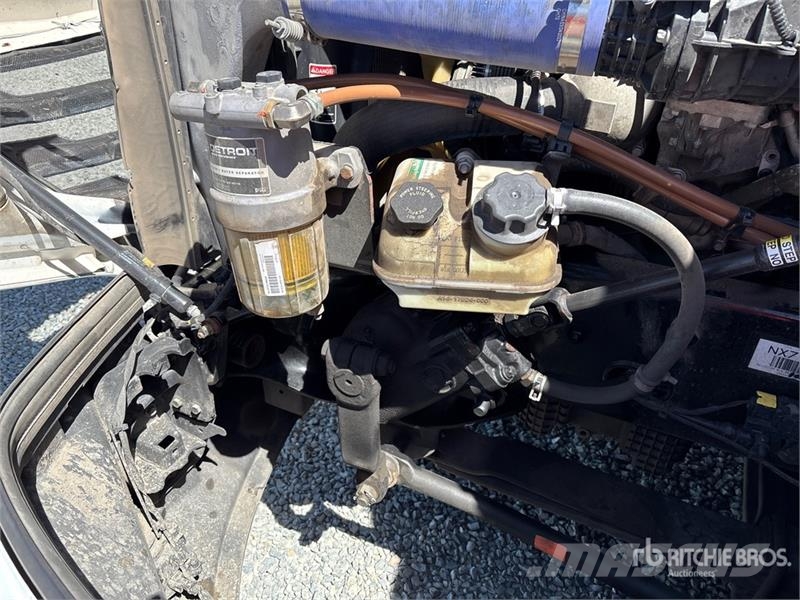 Freightliner Cascadia 126 6x4 T/A Sleeper Truck Tractor Motrici e Trattori Stradali
