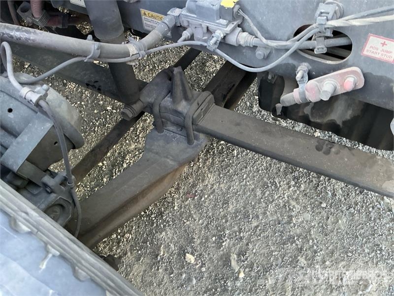 Freightliner Cascadia 126 T/A Sleeper Truck Tractor (Inoperable Тягачі