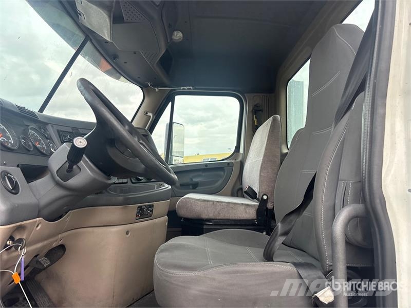 Freightliner Cascadia 113 Тягачі